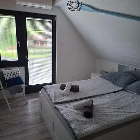 Orsegi Csonakhaz Apartmán *
